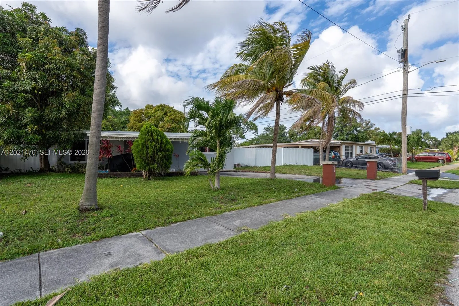 3235 NW 2nd St, Lauderhill FL 33311