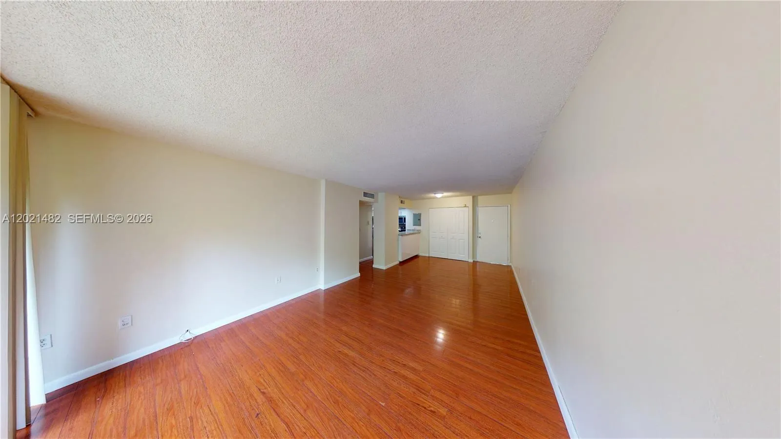 8860 Fontainebleau Blvd # 405, Miami FL 33172