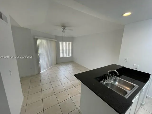 4783 Via Palm Lks # 117, West Palm Beach FL 33417