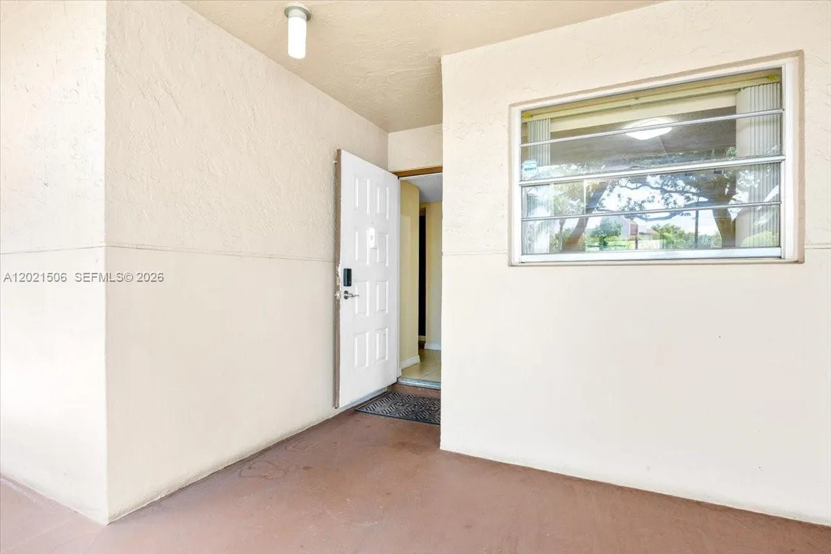 9501 Seagrape Dr # 102, Davie FL 33324