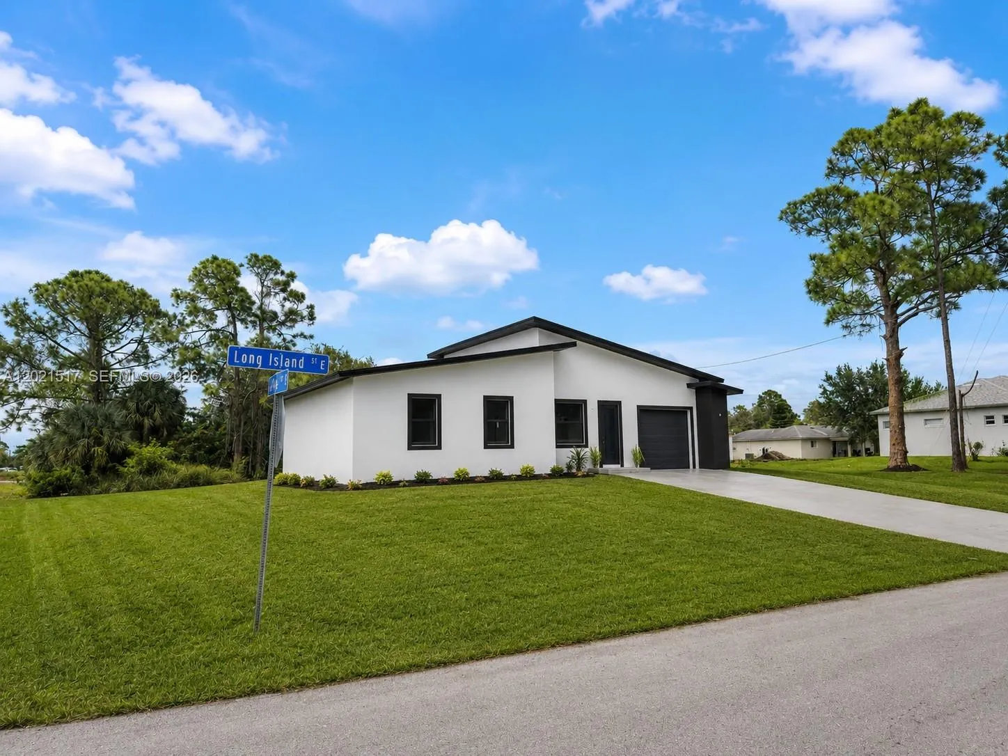 3 bedroom 3 bath for sale at 703 LONG ISLAND, Lehigh Acres FL 33974
