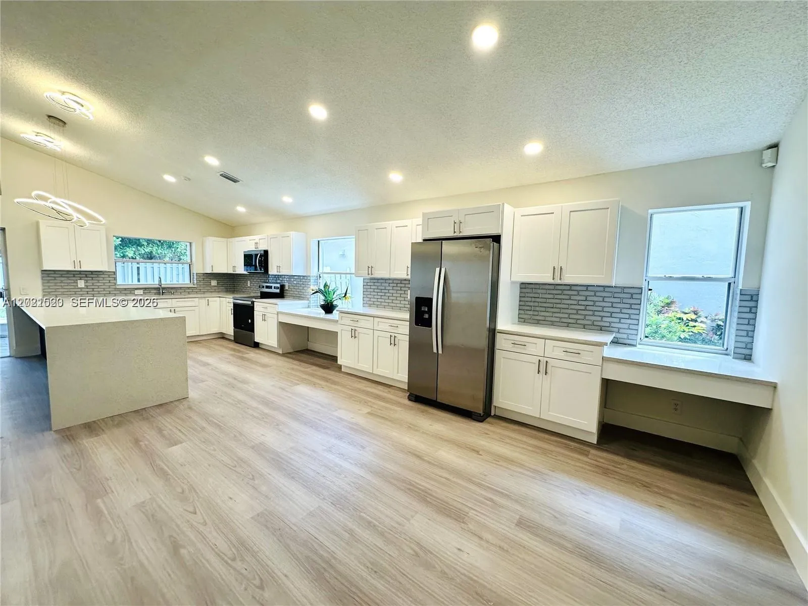 116 W Bayridge Dr, Weston FL 33326