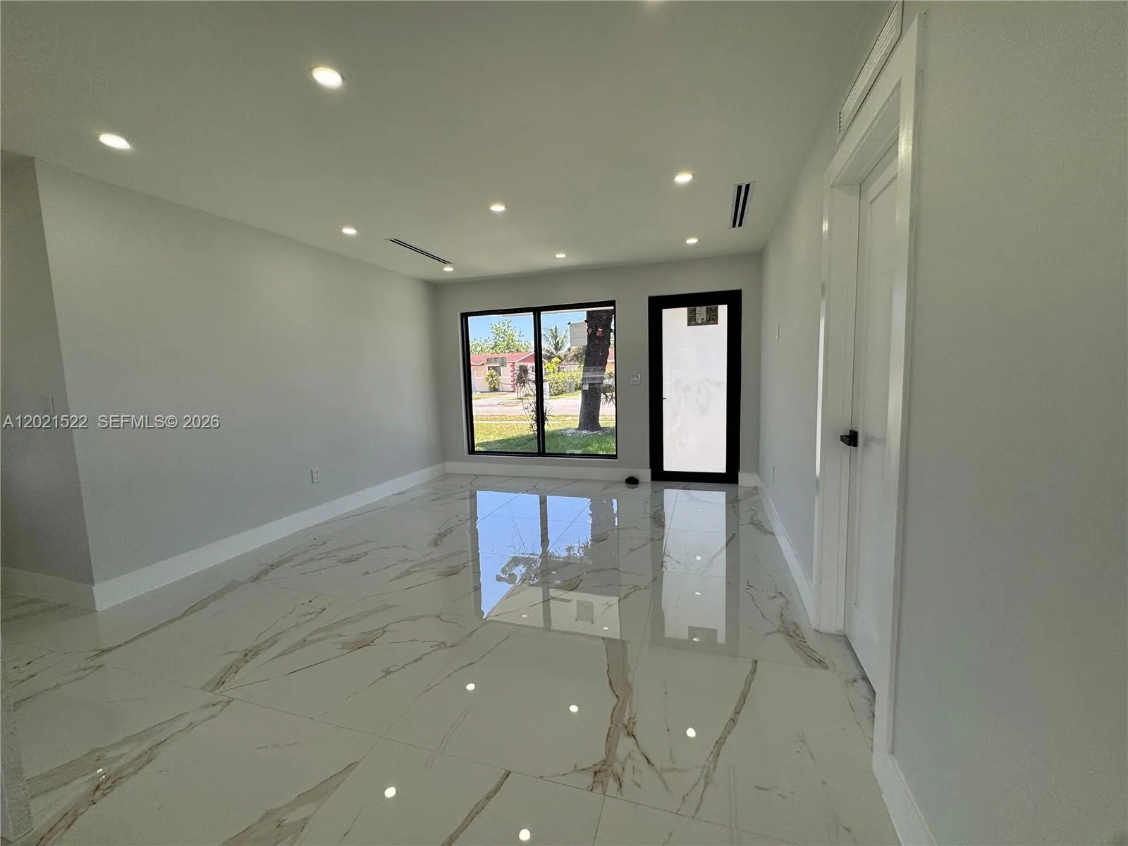 2251 NW 193rd Ter, Miami Gardens FL 33056