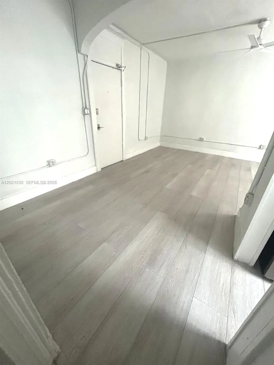 967 SW 5th St # 10, Miami FL 33130