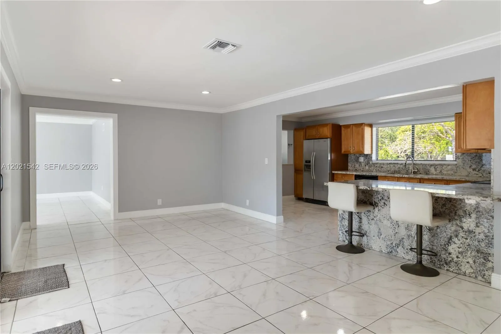 913 SW 49th Ave, Plantation FL 33317
