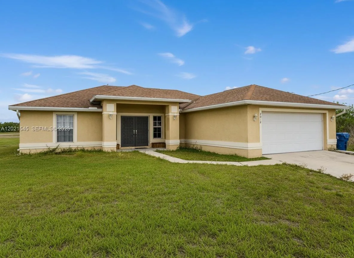 3 bedroom 2 bath for sale at 7018 PILGRIM CT, La Belle FL 33935