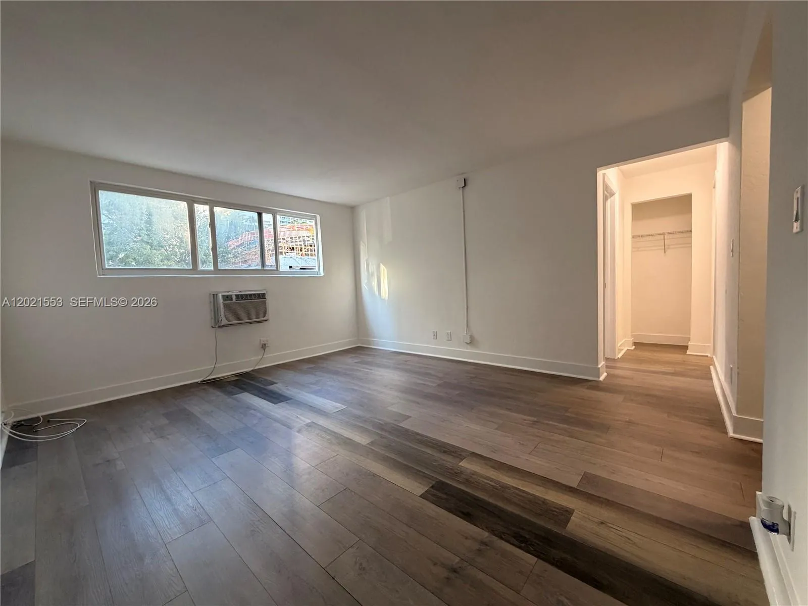 143 SW 9th St # 106, Miami FL 33130