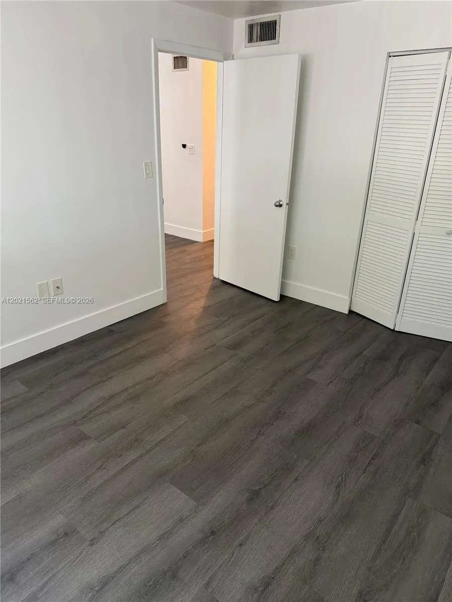 1740 NW N River Dr # 325, Miami FL 33125