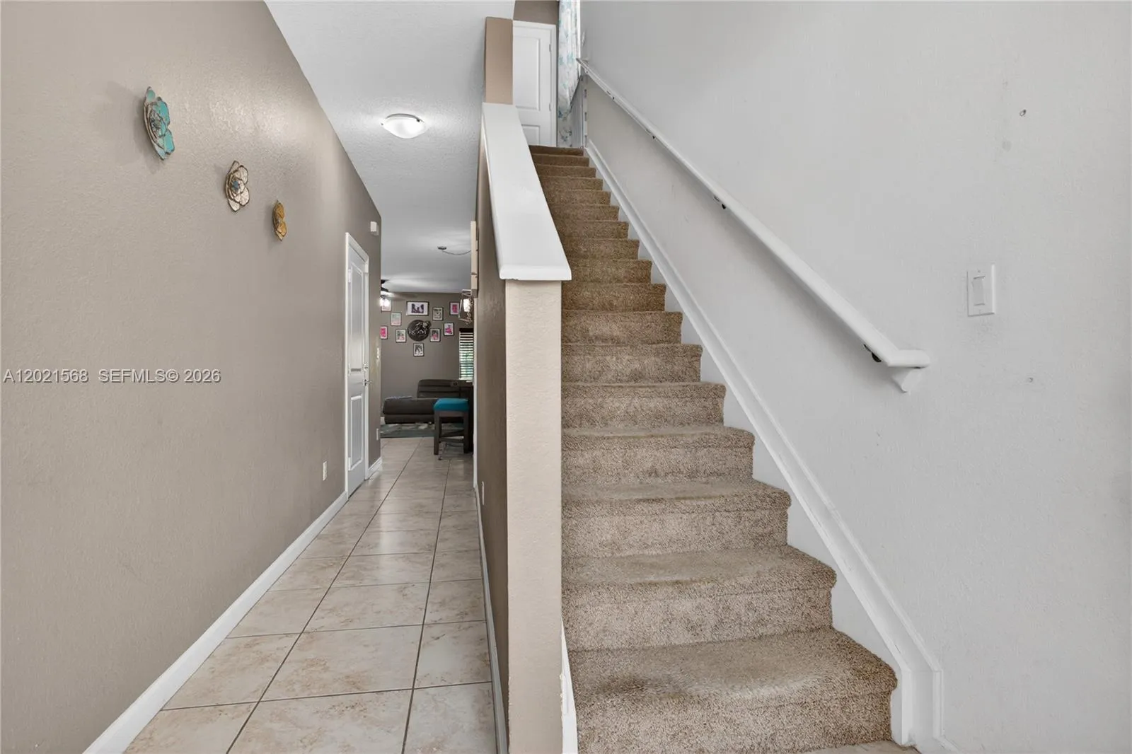 4044 NW 11th St, Lauderhill FL 33313
