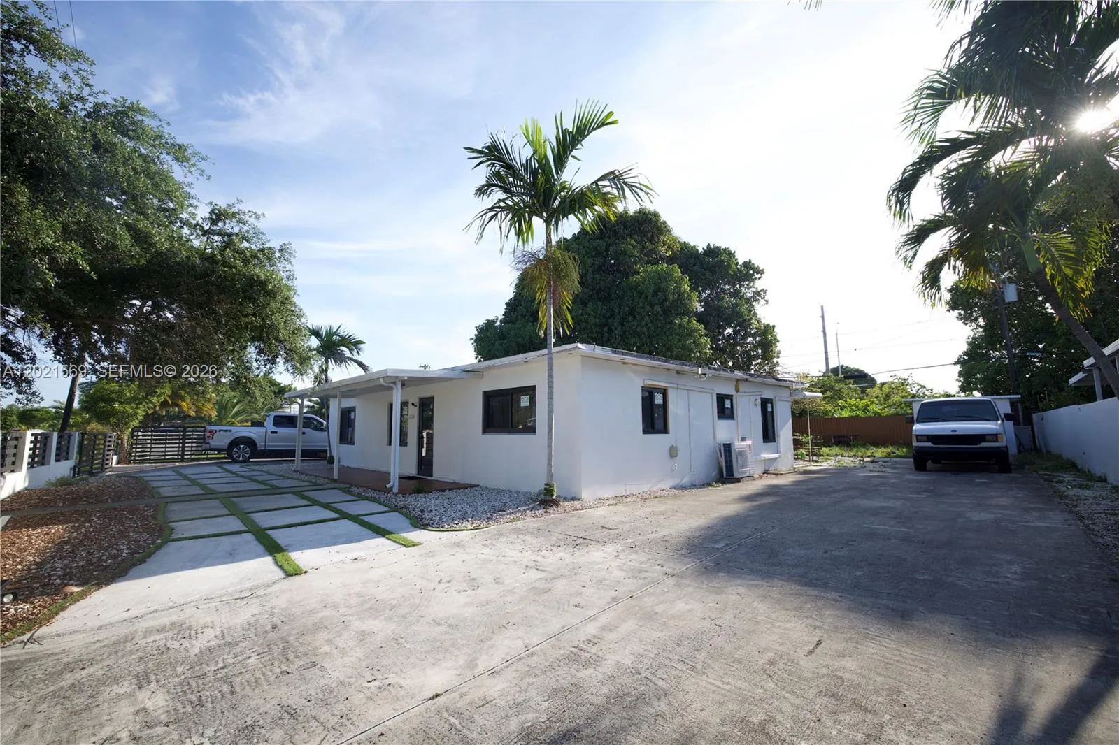 1120 E 6th Ct, Hialeah FL 33010