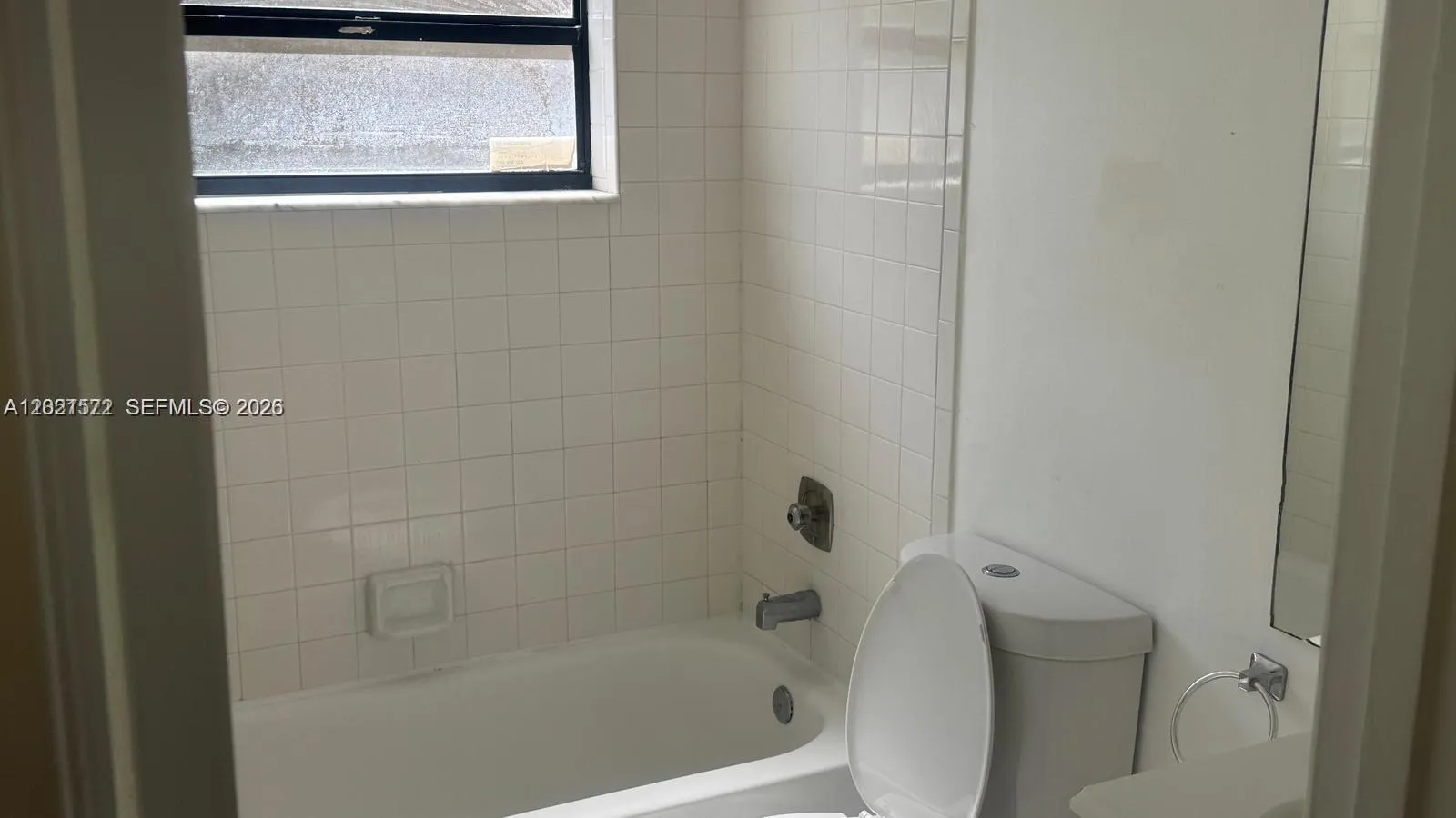 2715 W 66th St # 21, Hialeah FL 33016