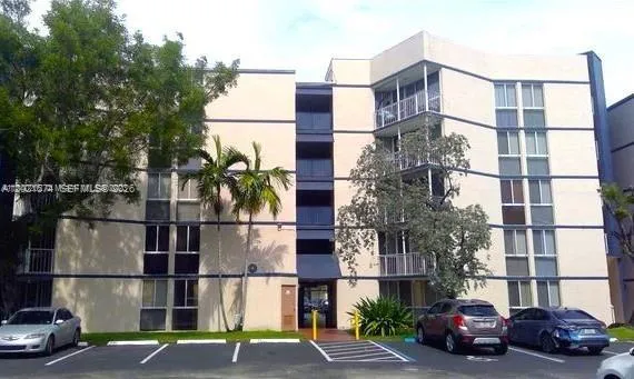 7075 NW 186th St # C207, Hialeah FL 33015