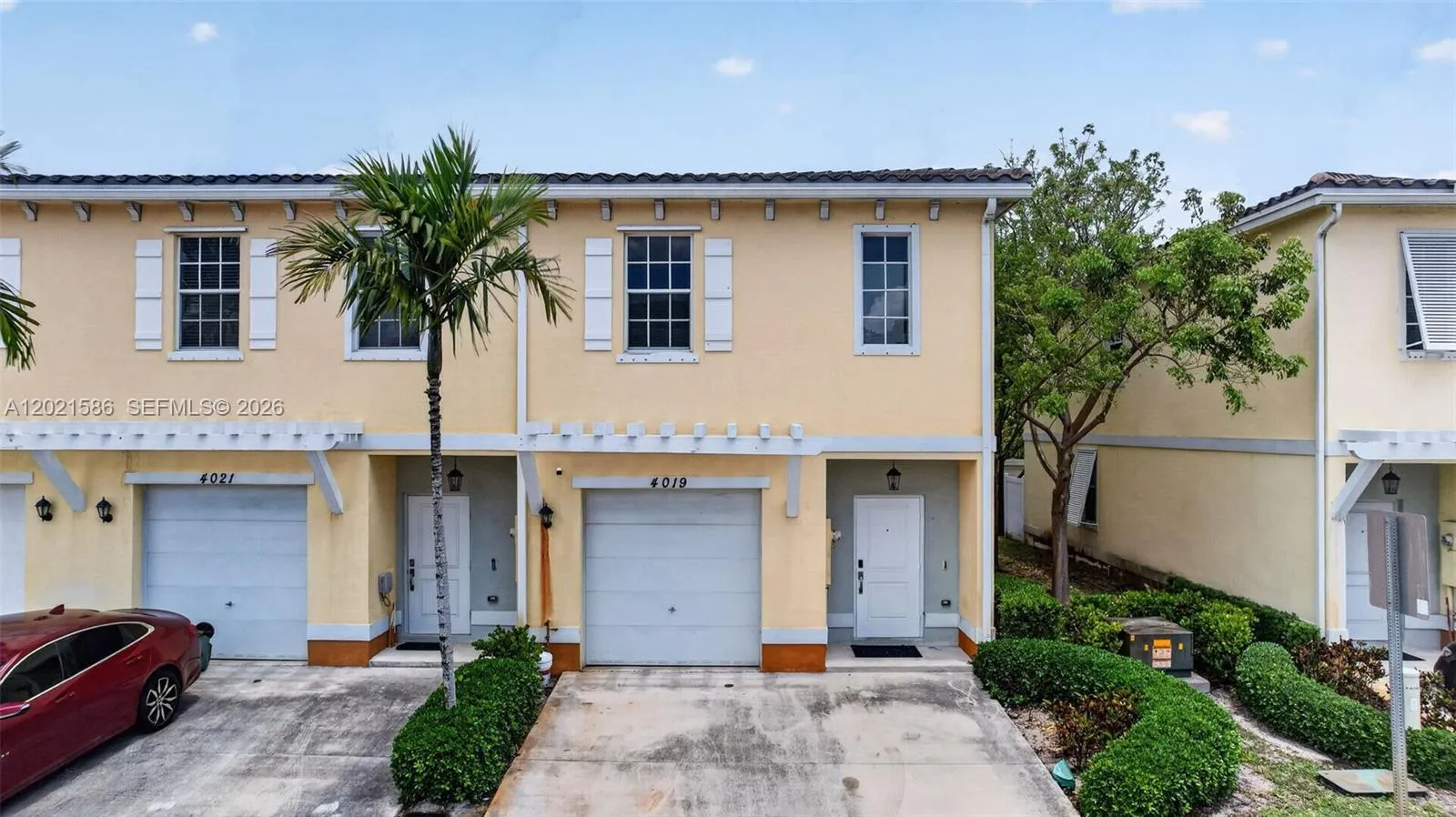 4019 NW 11th Dr, Lauderhill FL 33313