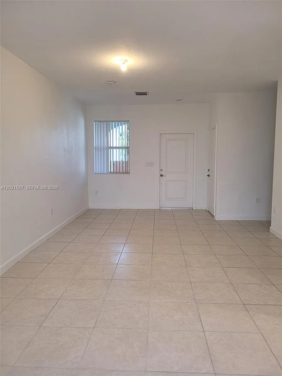 2685 SE 13th St, Homestead FL 33035