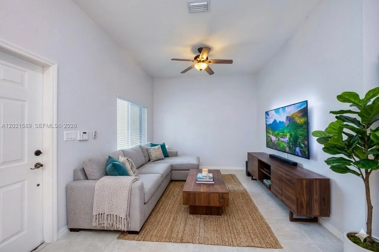 2343 SE 16th Pl, Homestead FL 33035