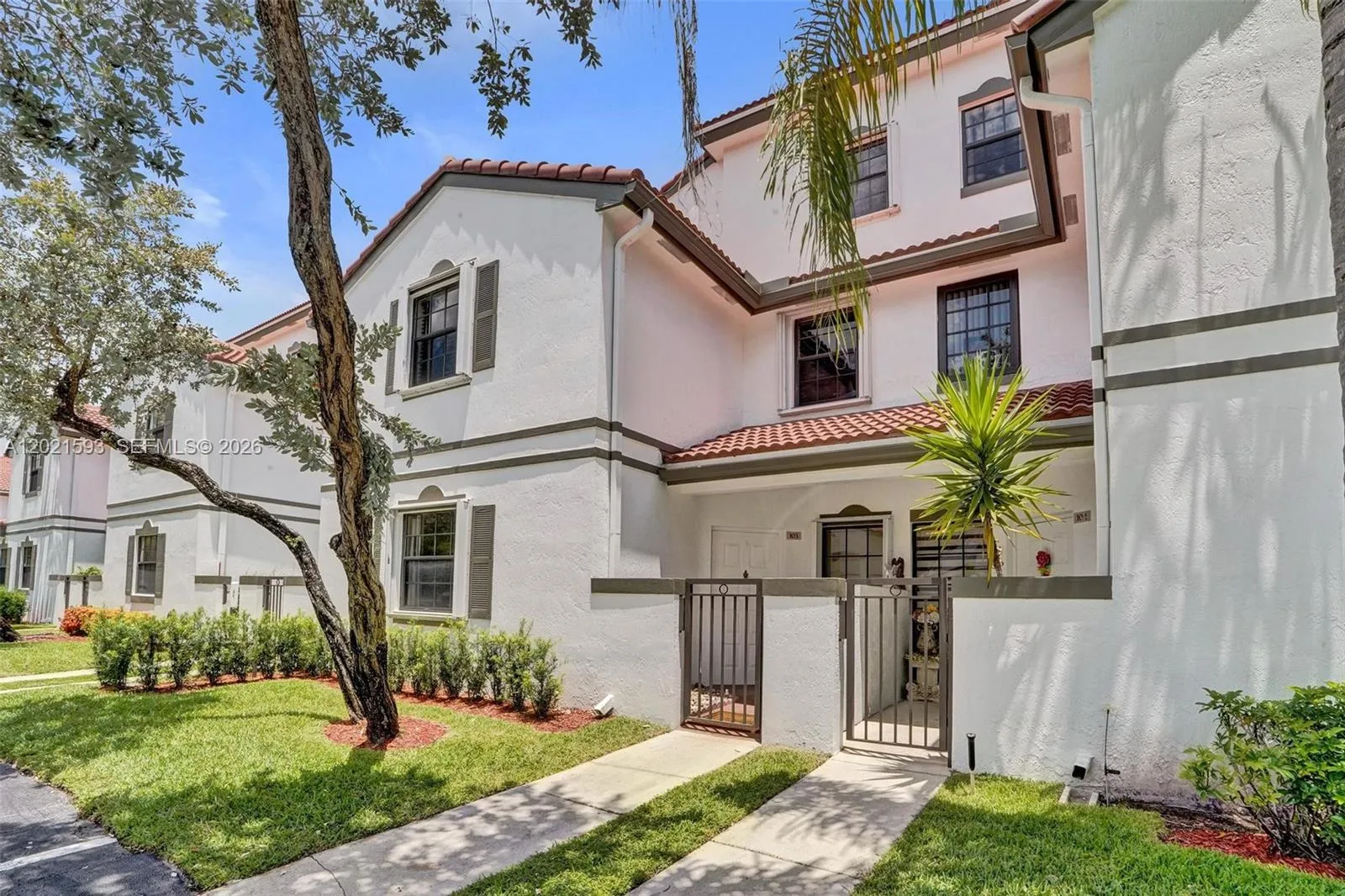 15825 SW 3rd Ct # 103, Pembroke Pines FL 33027