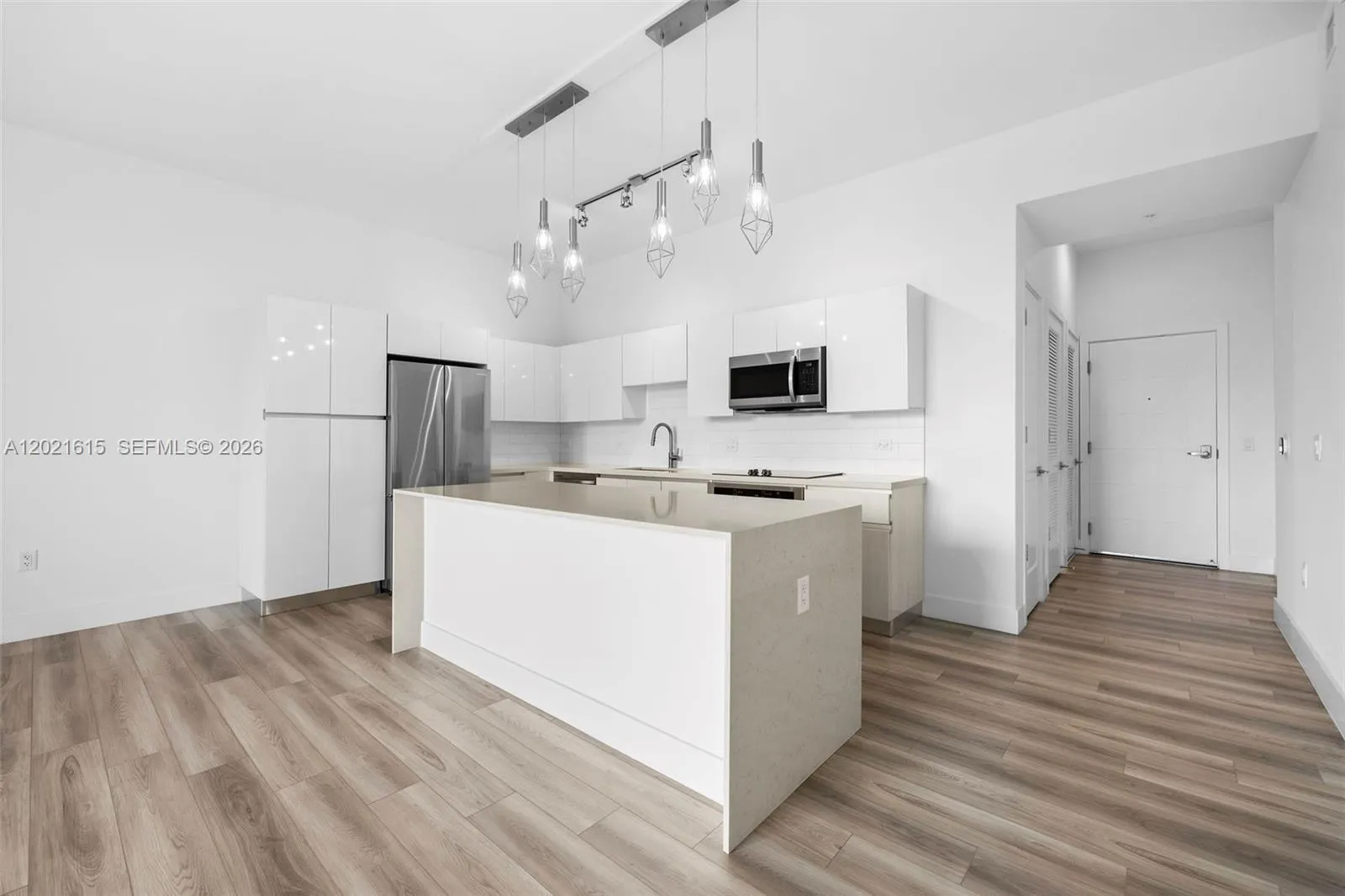 101 Diplomat Pkwy # 308, Hallandale Beach FL 33009
