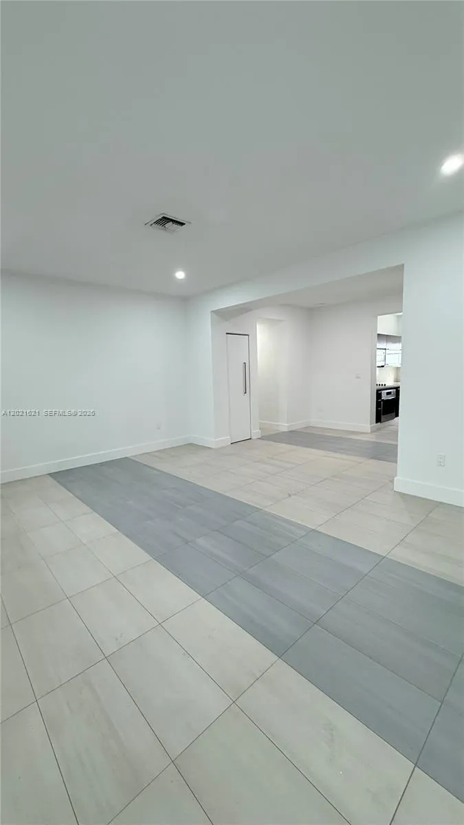 2021 Meridian Ave # 6, Miami Beach FL 33139
