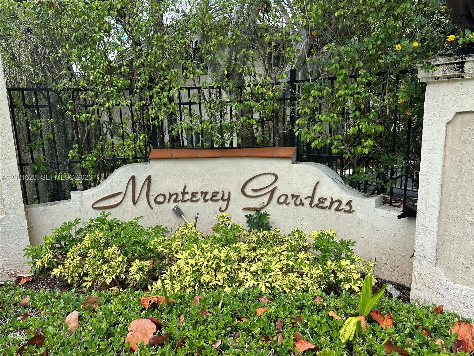 8617 SW 68th Ct # 26, Pinecrest FL 33156