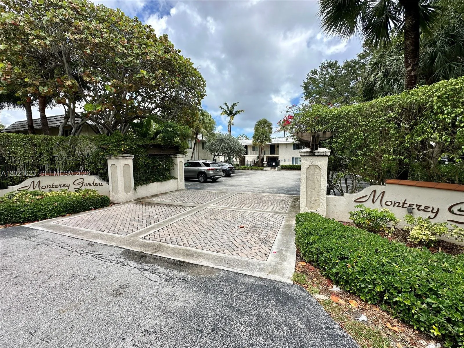 8617 SW 68th Ct # 26, Pinecrest FL 33156