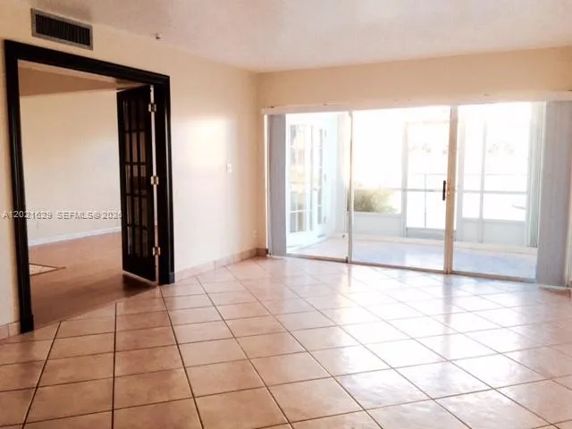 236 Castlewood Dr # 104, North Palm Beach FL 33408
