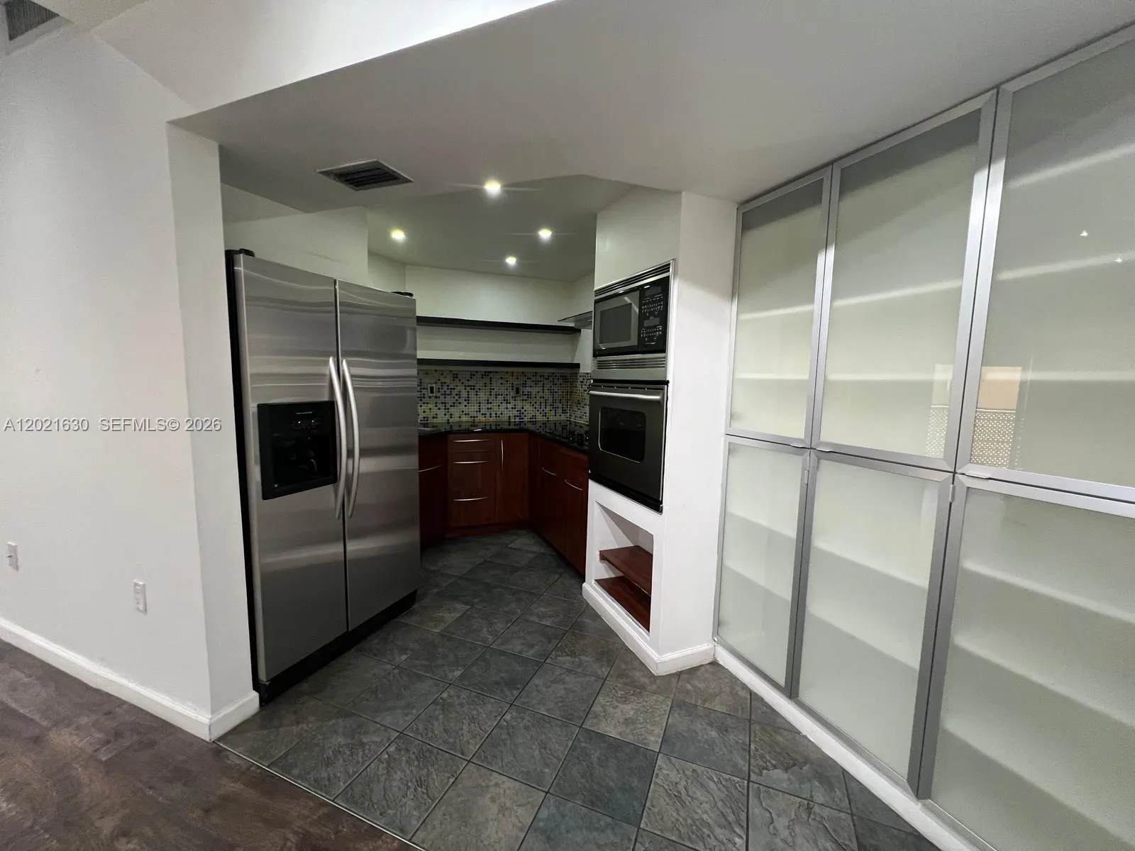9715 Fontainebleau Blvd # E308, Miami FL 33172