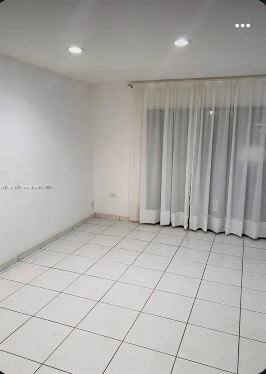 3301 NW Raleigh St # 4A, Hollywood FL 33024
