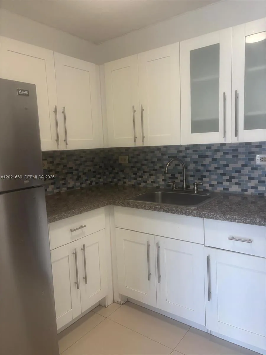 7120 NW 179th St # 106, Hialeah FL 33015