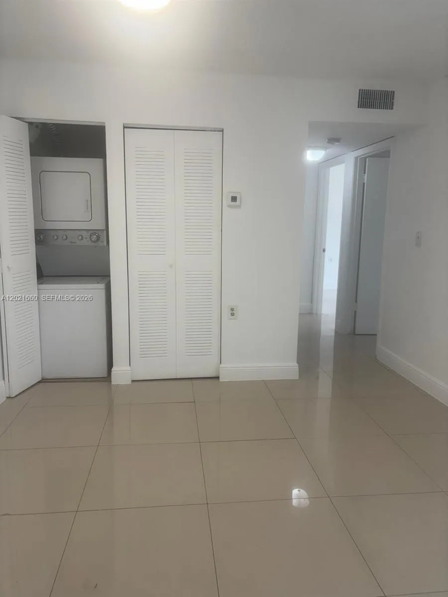 7120 NW 179th St # 106, Hialeah FL 33015