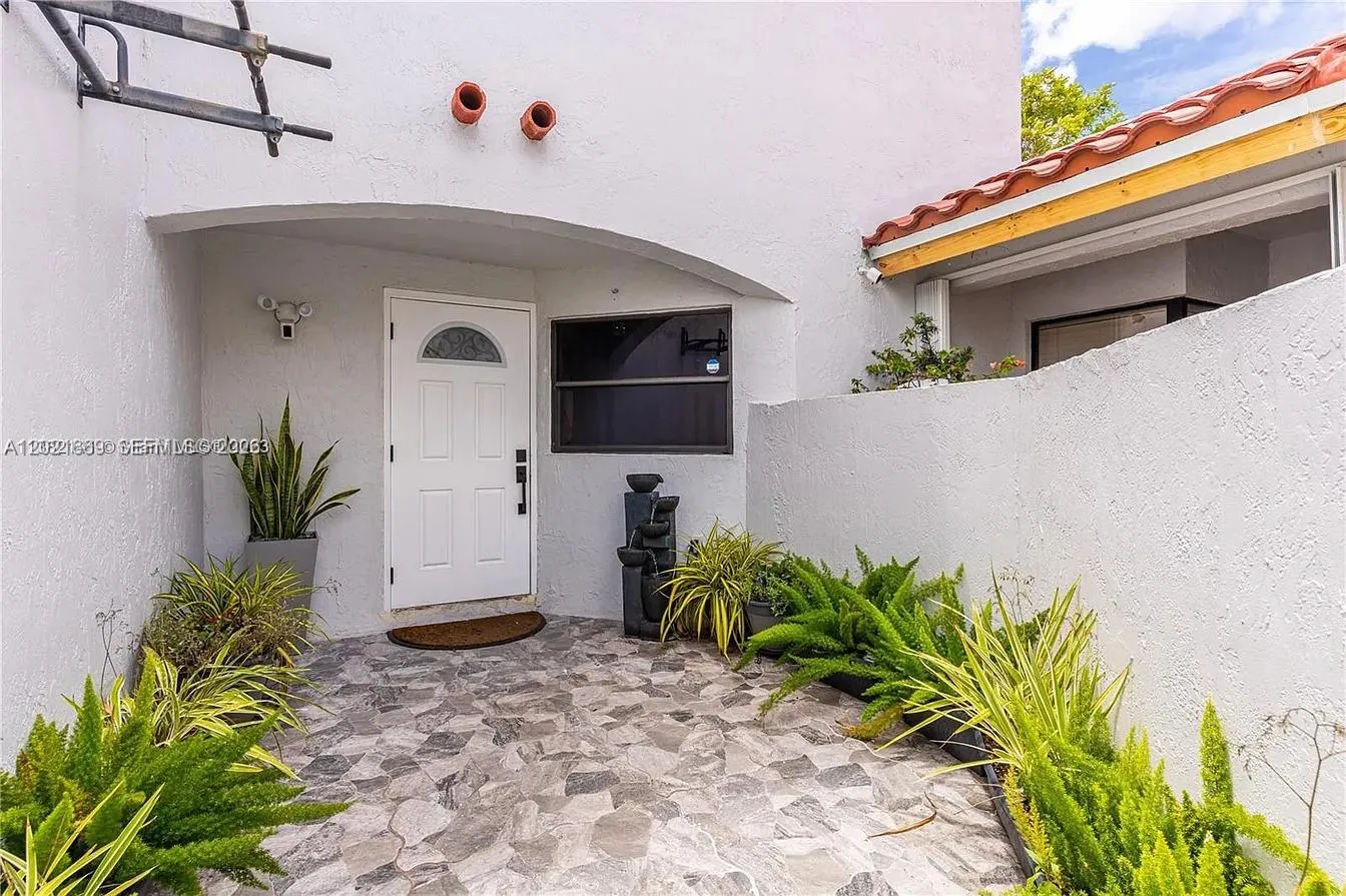 1711 San Remo Cir, Homestead FL 33035