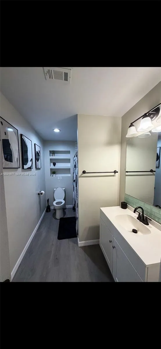 370 Hand Ave, Other City - In The State Of Florida FL 32174