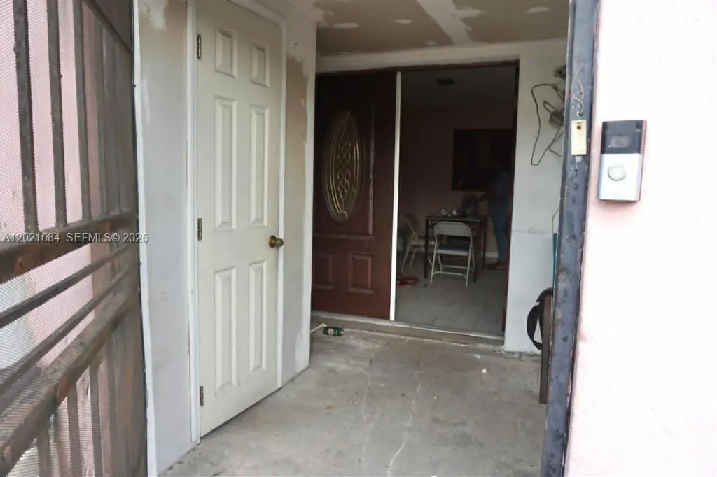 1667 NW 67th St, Miami FL 33147