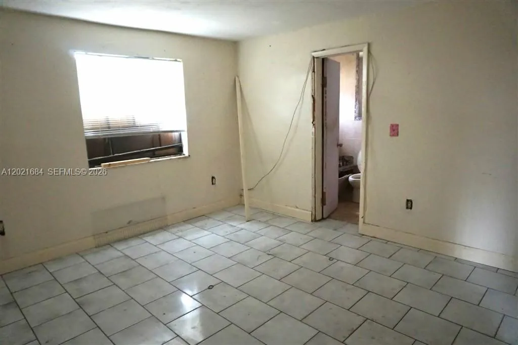1667 NW 67th St, Miami FL 33147