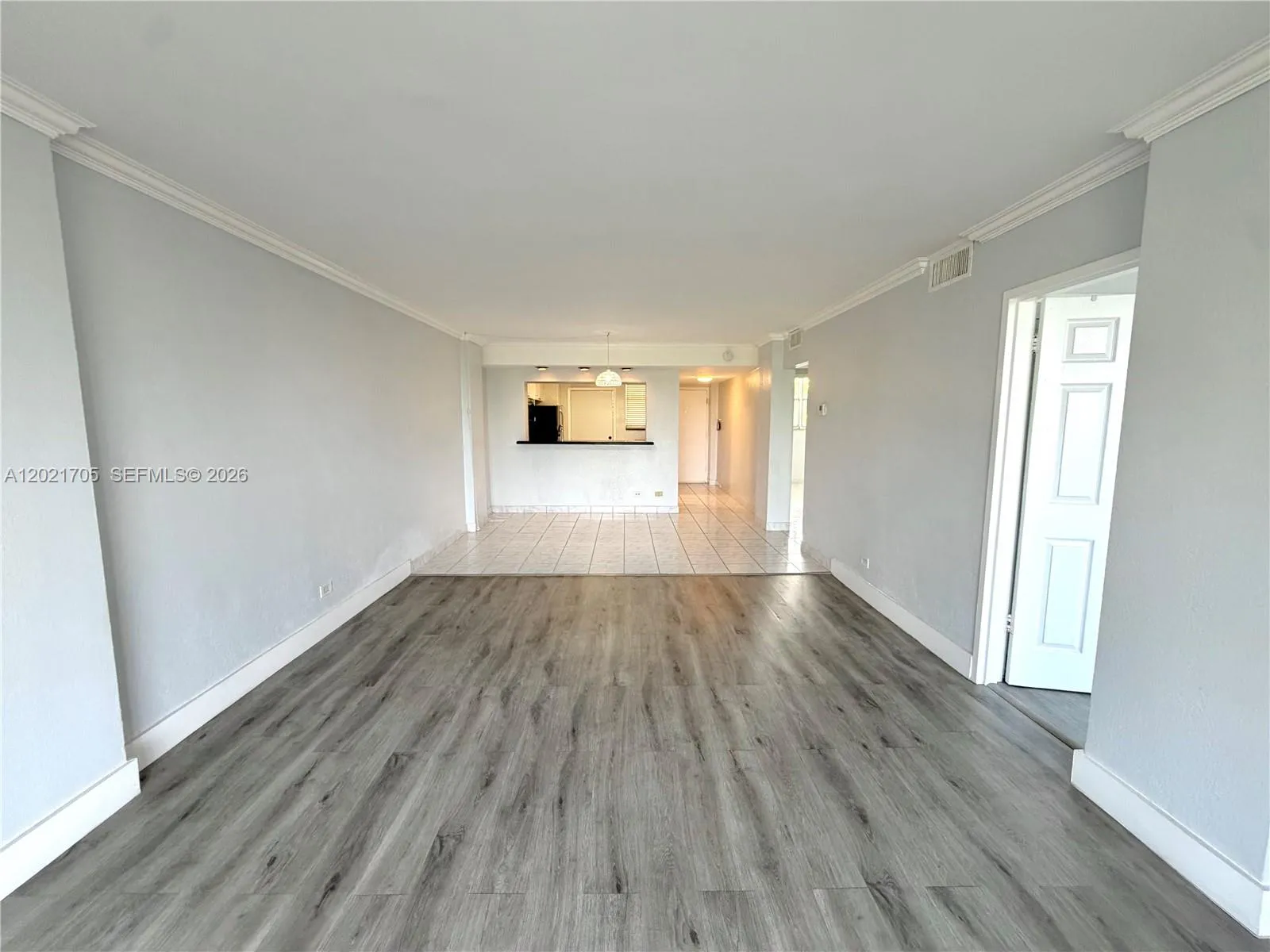 3660 NE 166th St # 414, North Miami Beach FL 33160