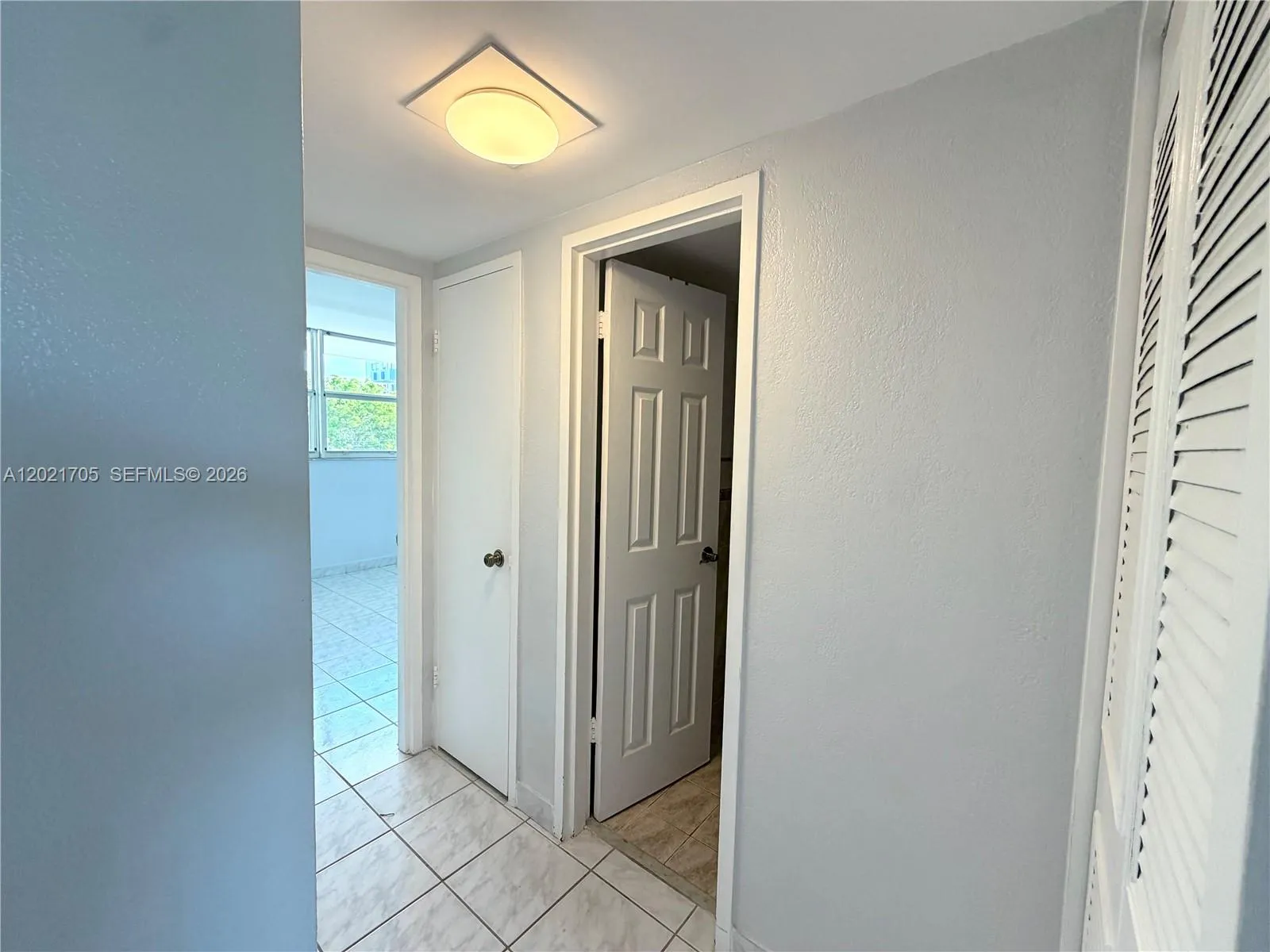 3660 NE 166th St # 414, North Miami Beach FL 33160