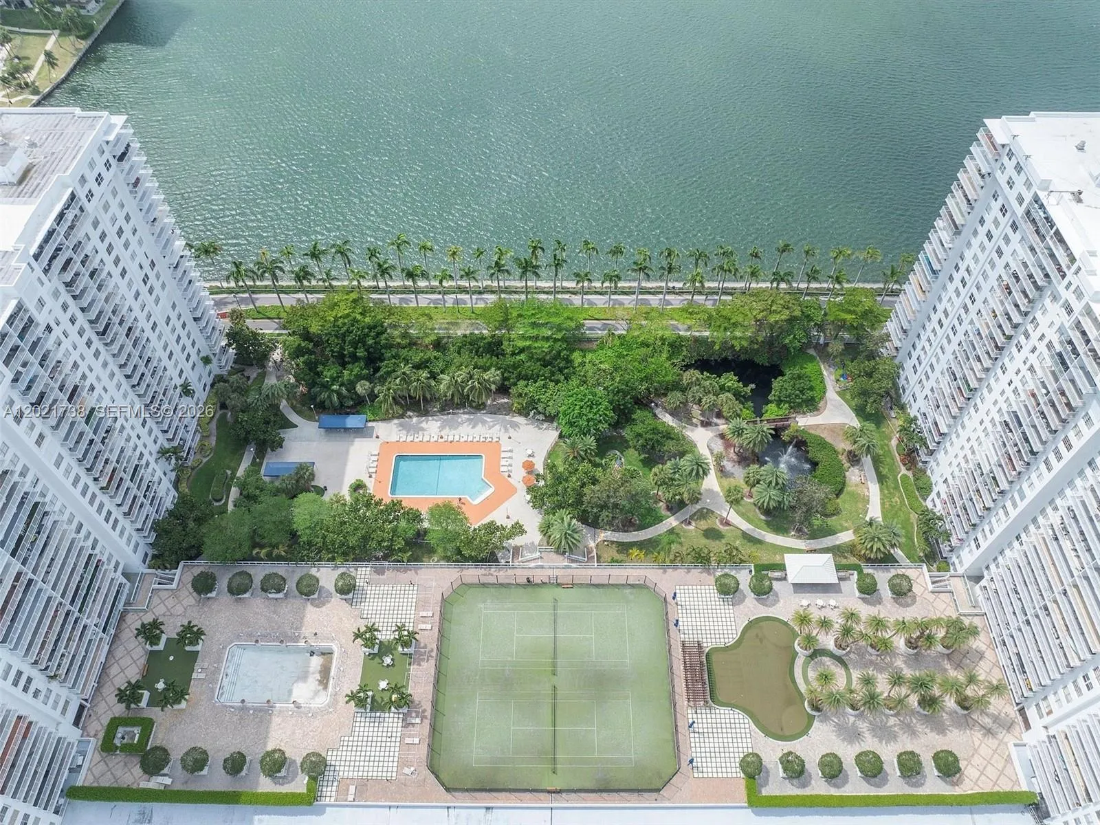 2851 NE 183rd St # 2112E, Aventura FL 33160