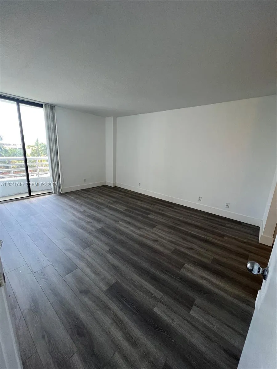 3300 NE 192nd St # 616, Aventura FL 33180