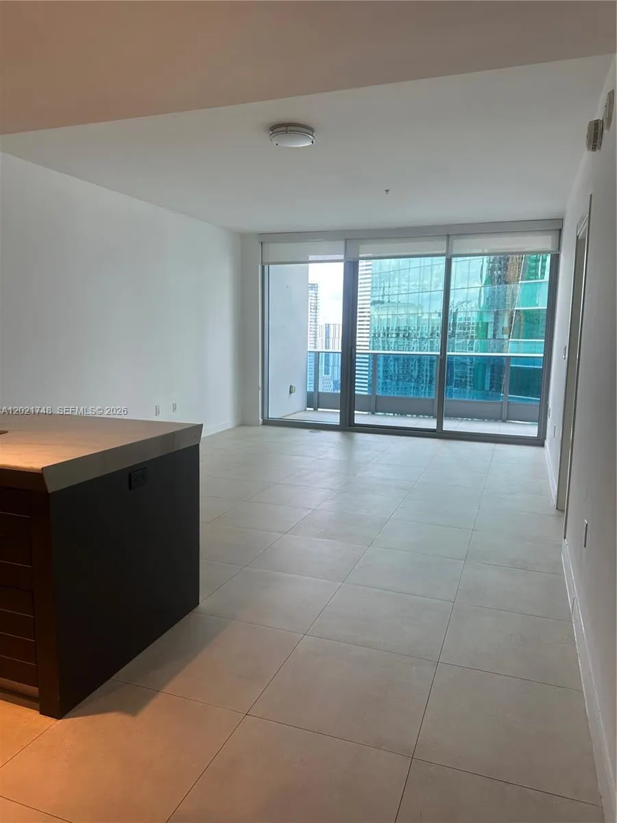 200 Biscayne Boulevard Way # 4013, Miami FL 33131