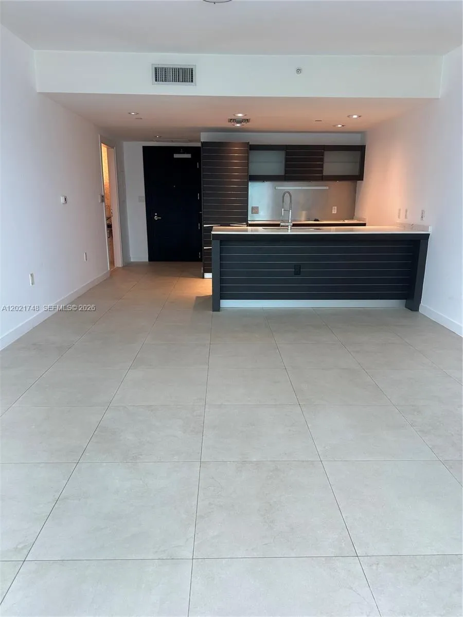 200 Biscayne Boulevard Way # 4013, Miami FL 33131