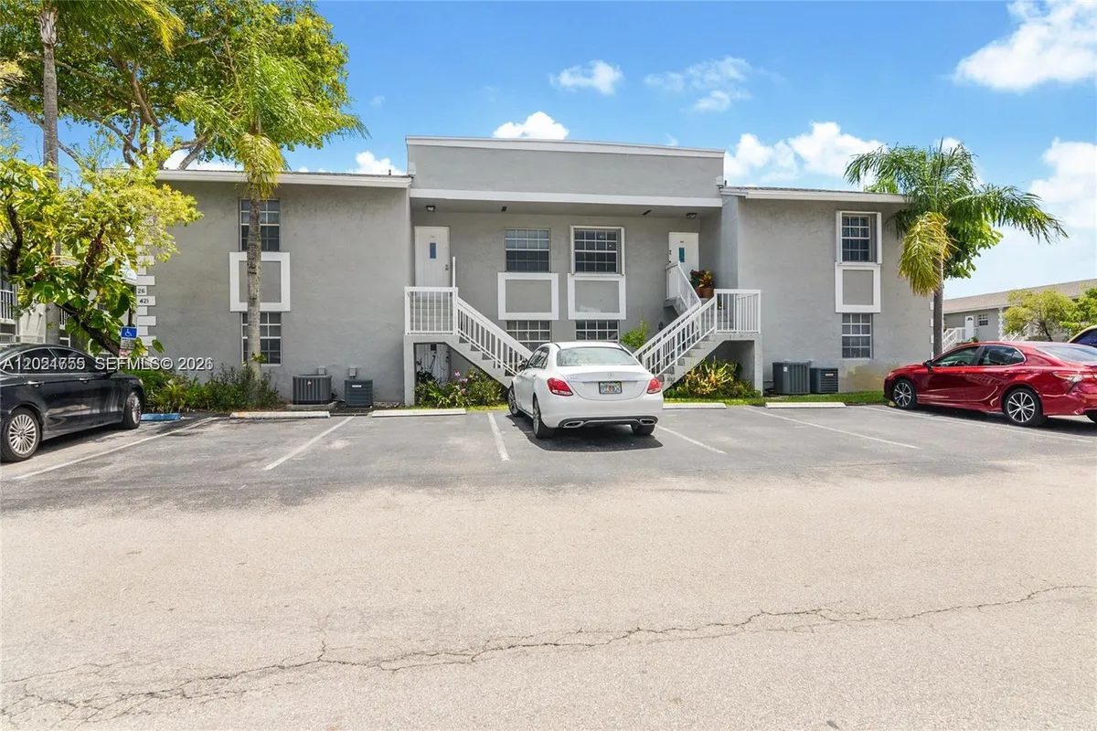 421 NE 210th Cir Ter # 26, Miami FL 33179