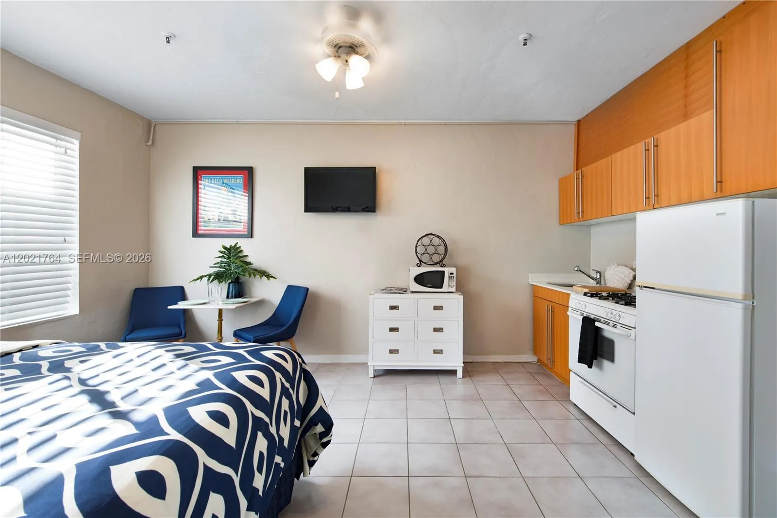 3710 Collins Ave # 305, Miami Beach FL 33140