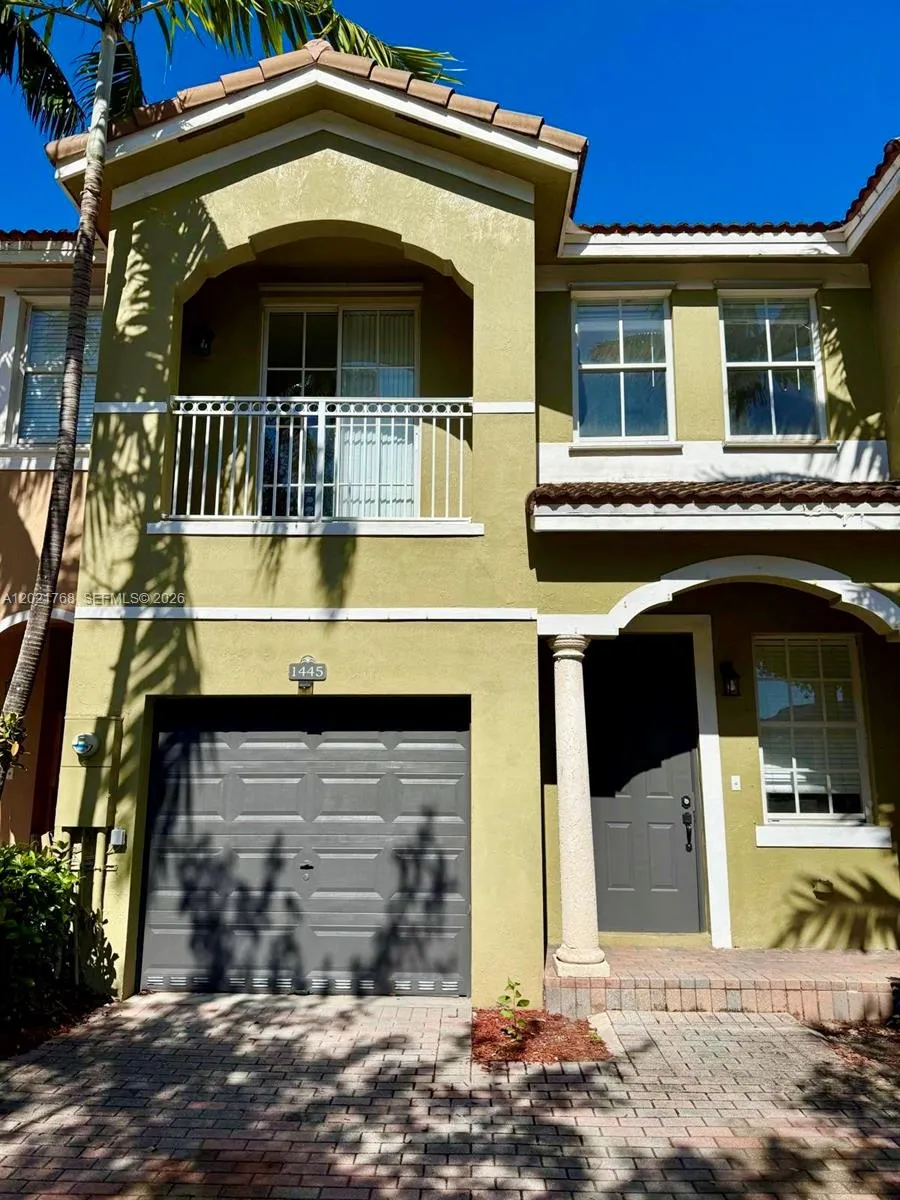 4 bedroom 3 bath for sale at 1445 SE 24th Rd, Homestead FL 33035