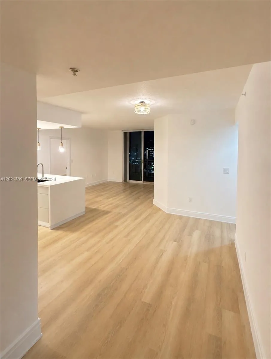 275 NE 18th St # 910, Miami FL 33132
