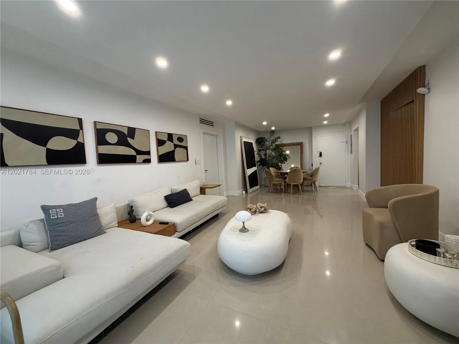 2030 S Ocean Dr # 2118, Hallandale Beach FL 33009