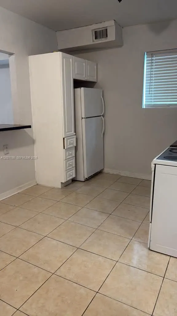 1021 NW 3rd St # 205, Miami FL 33128