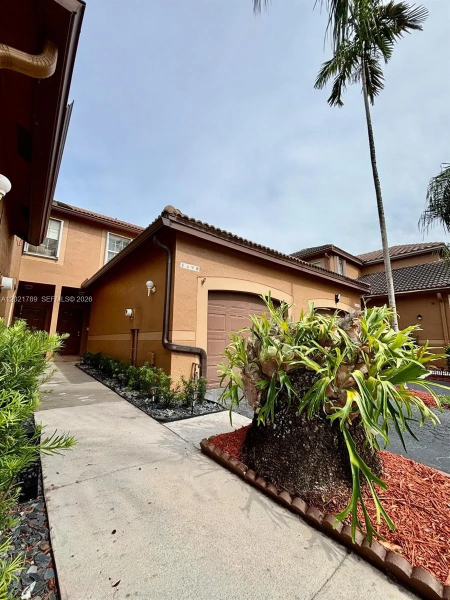 1498 Barcelona Way # 21, Weston FL 33327