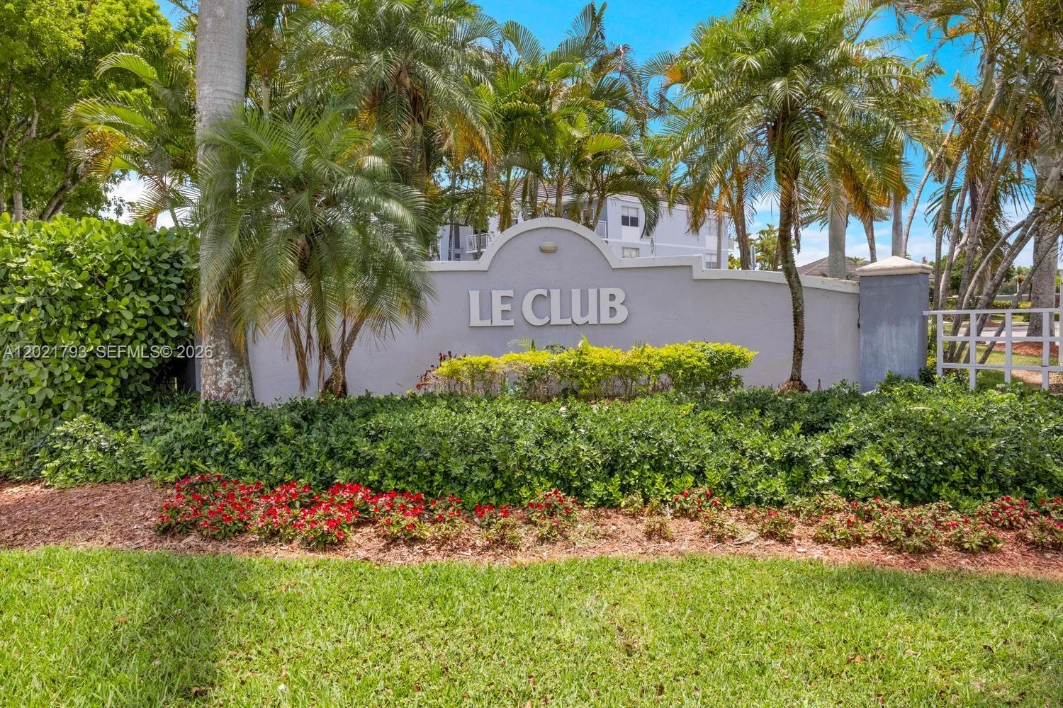 2 bedroom 2 bath for sale at 8670 SW 212th St # 307, Cutler Bay FL 33189