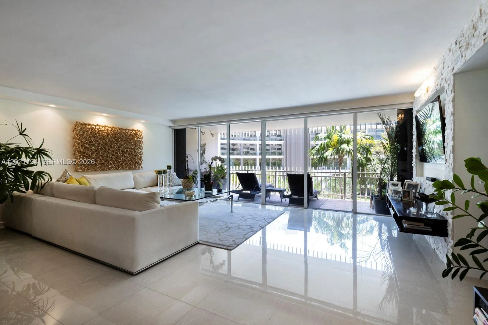 3 Grove Isle Dr # C307, Miami FL 33133