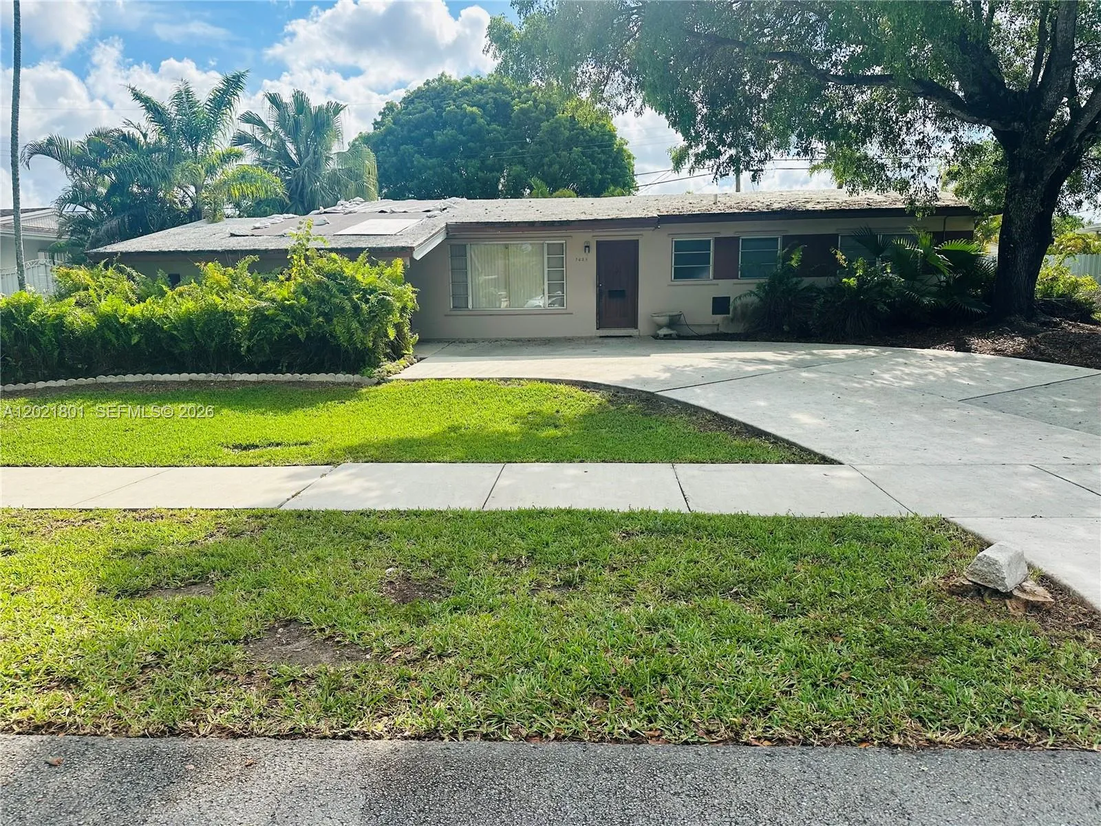 3 bedroom 2 bath for sale at 7625 SW 99th Ct, Miami FL 33173