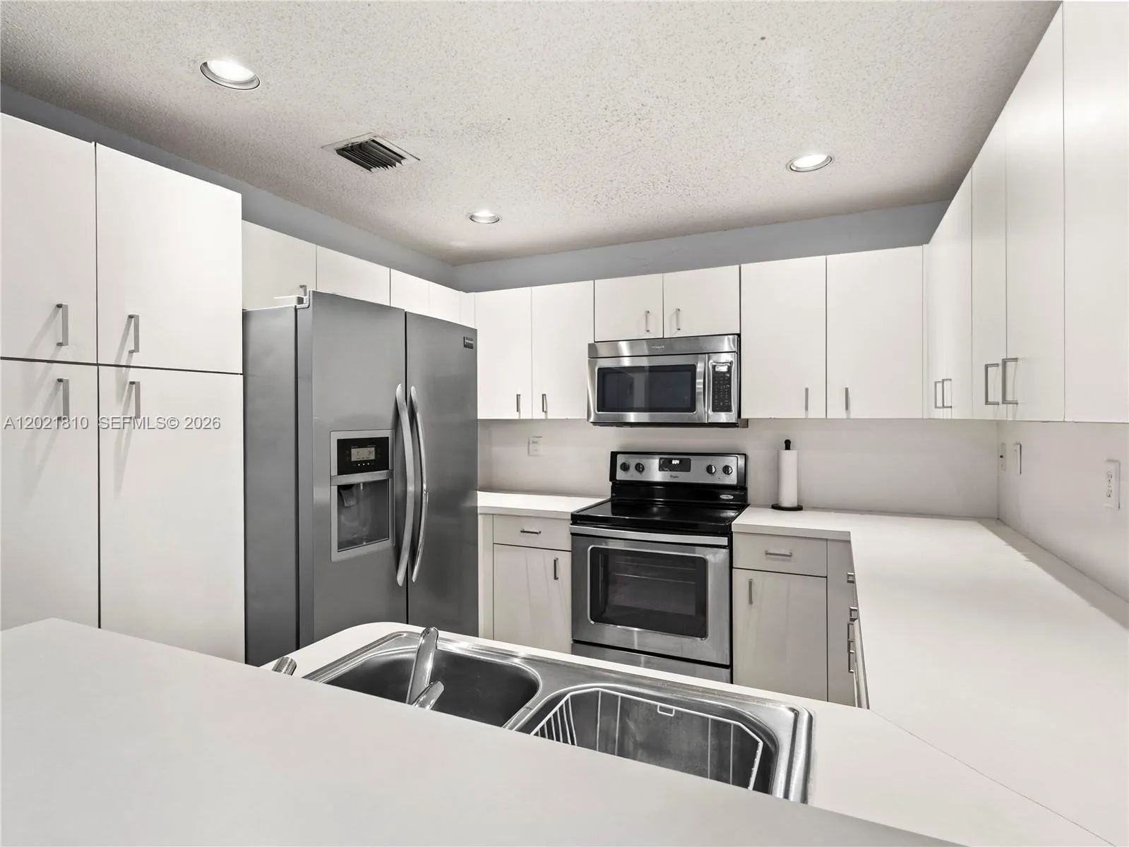 5033 NW 114th Ct, Doral FL 33178